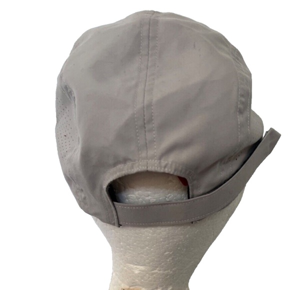 Simms Fishing Hat 50+ UPF Womens SB Light Gray NWT New Super light Perforated - Picture 4 of 8